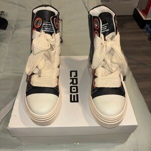 listing-status-banner